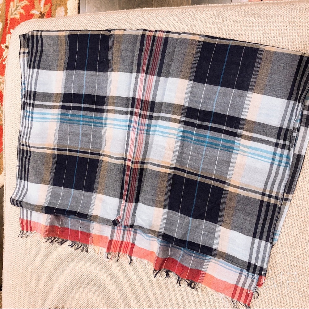 Designers scarf - Picture 3 of 3